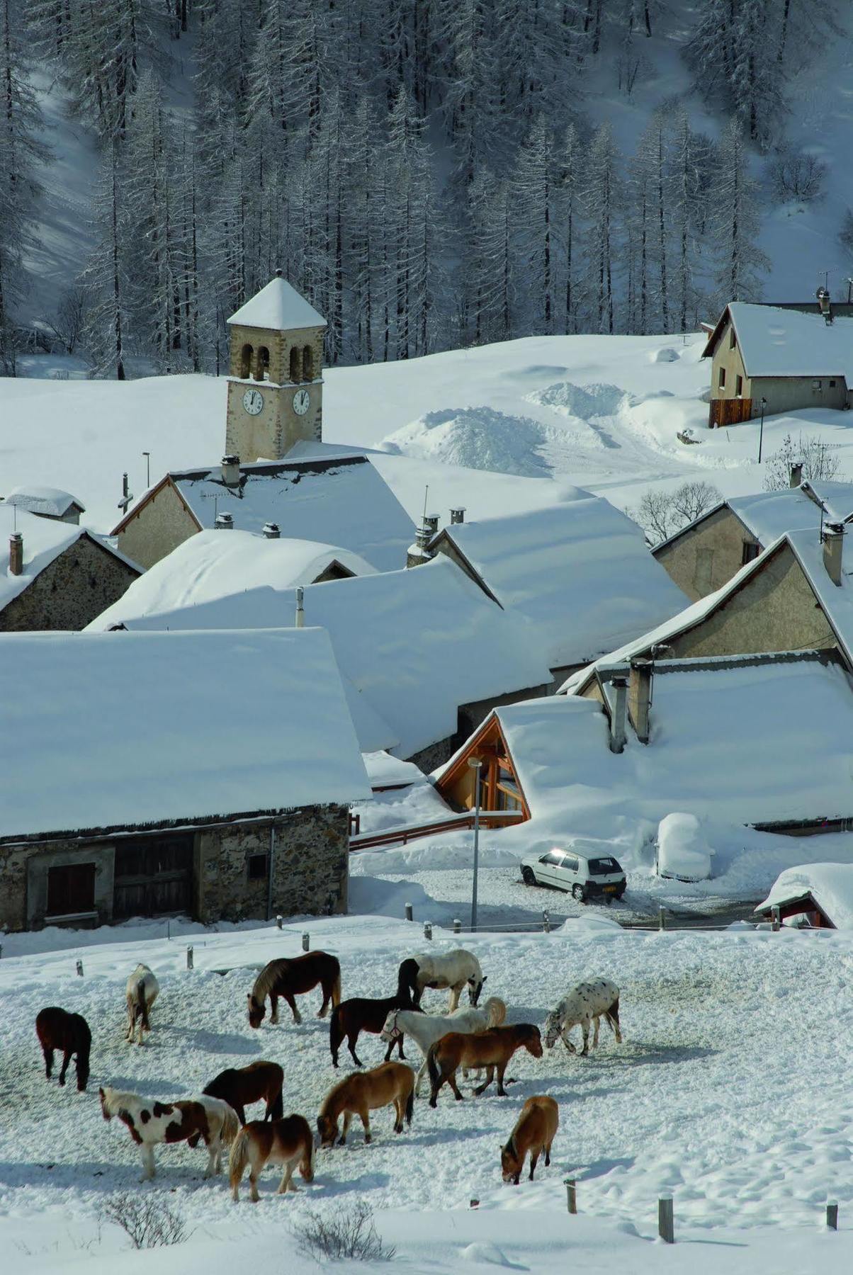 Club Vacances Bleues Les Alpes D'Azur Ла-Саль-лез-Альп Экстерьер фото